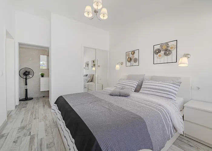 Appartamento 3 Bedrooms In Island Village Pool View *