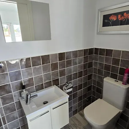 3 Bedrooms In Island Village Pool View Apartment *