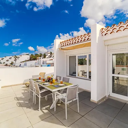 3 Bedrooms In Island Village Pool View *
