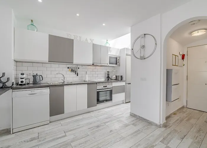 3 Bedrooms In Island Village Pool View *