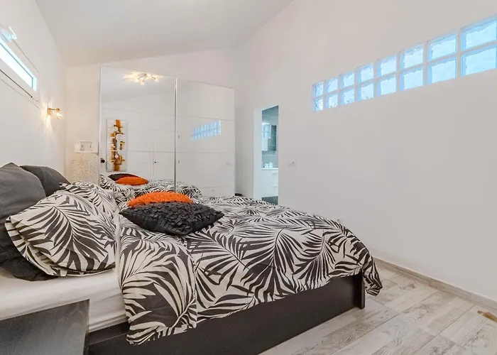 Apartamento 3 Bedrooms In Island Village Pool View *